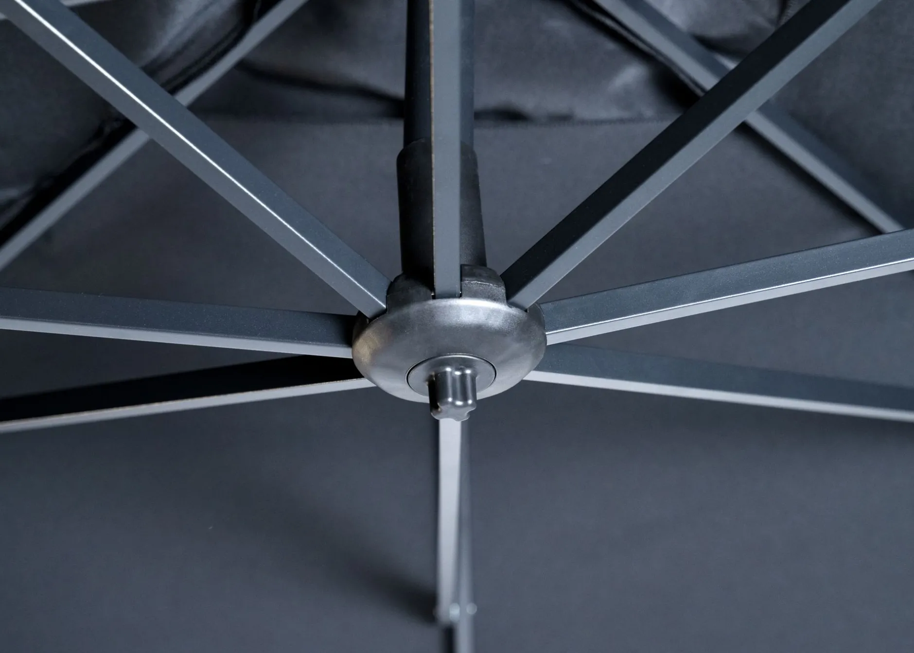 Zweefparasol Monterey antraciet-grijs|ohgreen Discount